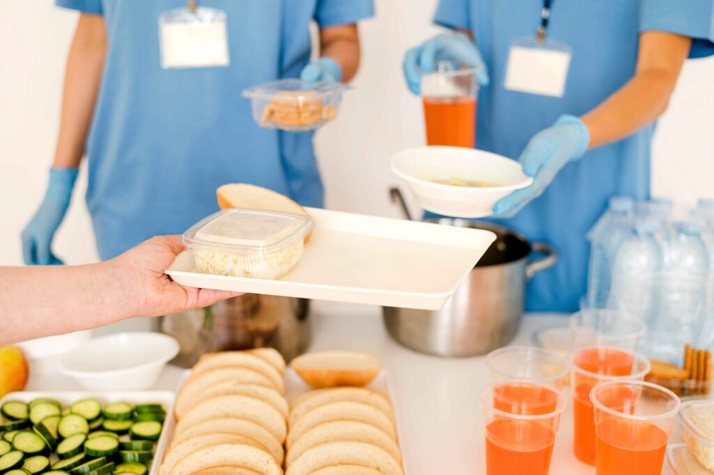 El servicio de comidas en centros sanitarios y sociosanitarios El servicio de comidas en centros sanitarios y sociosanitarios